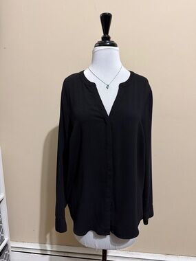 Apt. 9 women’s blouse - EUC.